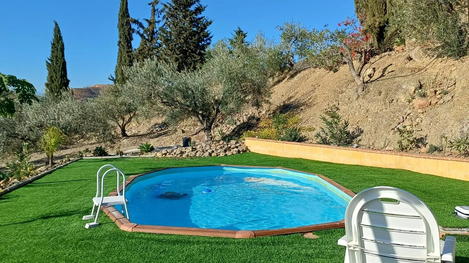 Rural Loft With Pool Views Peaceful Place Near The Center Málaga Spanyolország